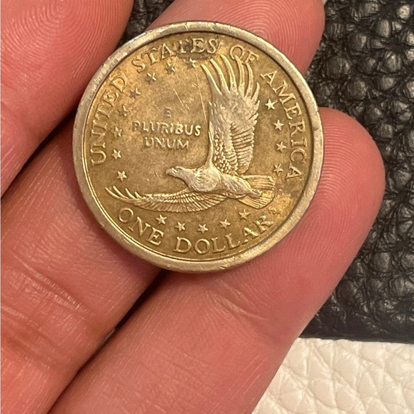 2000 Sacagawea Dollar Coin - Picture 2 of 2